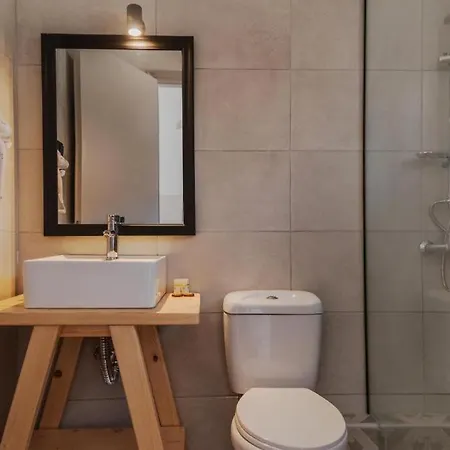 Bohotel Eleonas Anex 3*