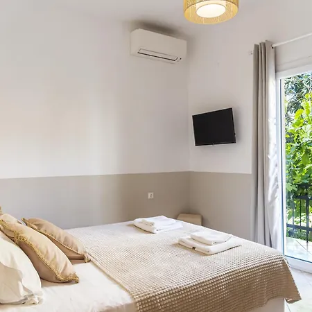 Bohotel Eleonas Anex 3*